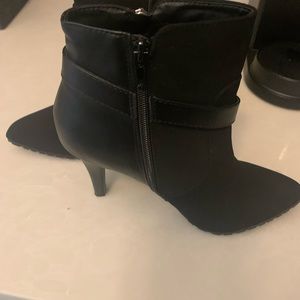 Boots NWOT Size 7- black suede like/ man made leatherlike